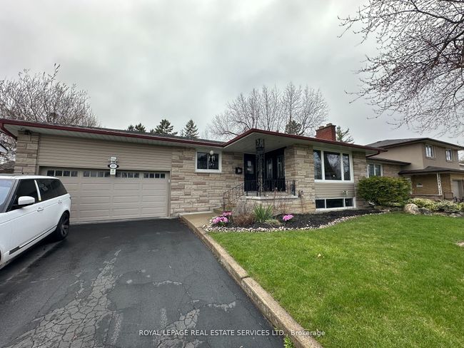 231 Elizabeth St S, House other with 6 bedrooms, 5 bathrooms and 4 parking in Brampton ON | Image 4