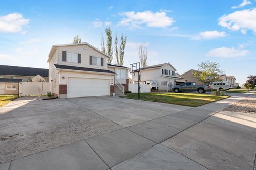 719 1725, Clinton, UT, 84015-8246 | Card Image