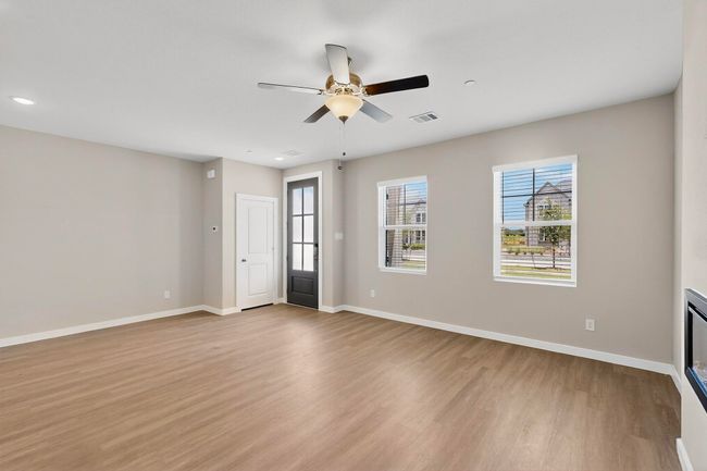 1840 Summer Aura, House other with 3 bedrooms, 3 bathrooms and null parking in Mesquite TX | Image 5