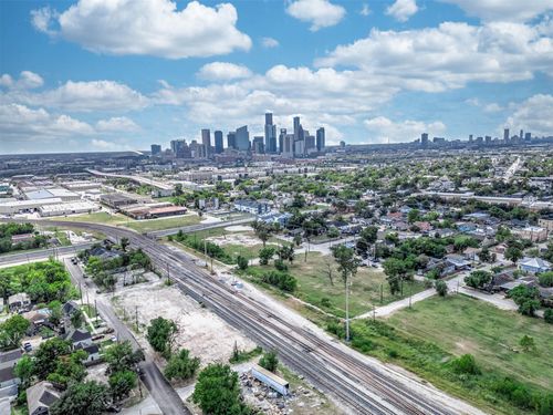 2023 Semmes St, Houston, TX, 77026-6871 | Card Image