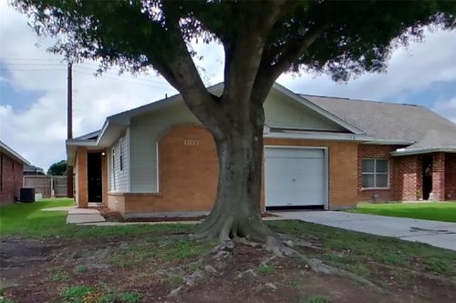 3150 Kelling St, Houston, TX, 77045-4300 | Card Image