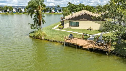 639 Banks Rd, Margate, FL, 33063-4652 | Card Image