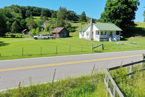 3956 Mulberry Gap Rd, Sneedville, TN, 37869-7018 | Card Image