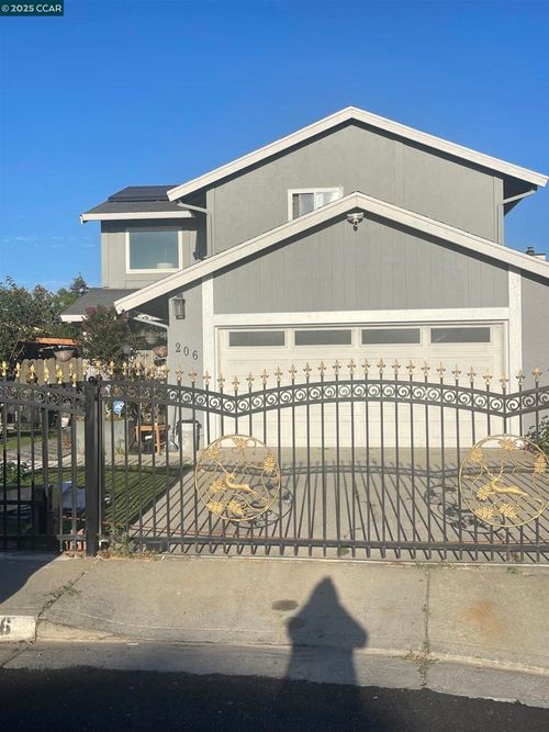 206 Berk Pl, Richmond, CA, 94804-4216 | Card Image