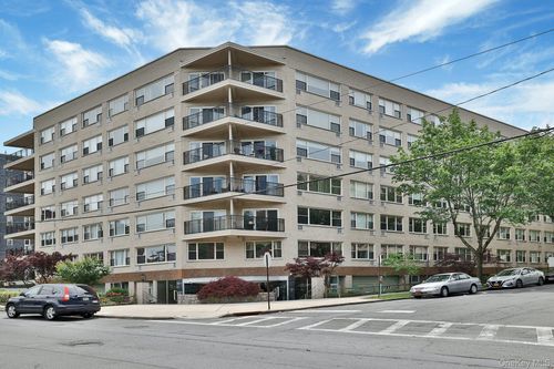 4l-12 Old Mamaroneck Rd, White Plains, NY, 10605-2039 | Card Image