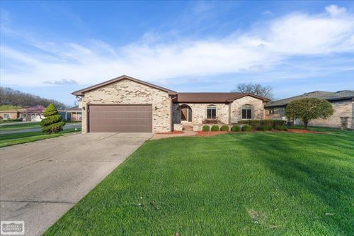 14315 Lakeshore Drive, Sterling Heights, MI, 48313 | Card Image