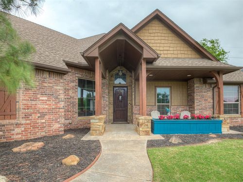 9601 Cara Ln, Yukon, OK, 73099-3545 | Card Image