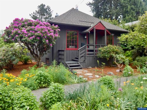 645 Nw 13th St, Corvallis, OR, 97330-5950 | Card Image
