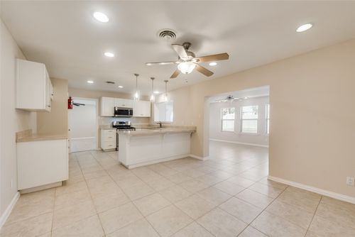 8611 Hanford Dr, Dallas, TX, 75243-6413 | Card Image