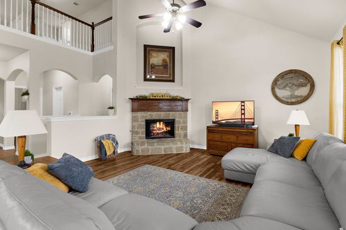 221 Villanova Dr, Van Alstyne, TX, 75495-2694 | Card Image