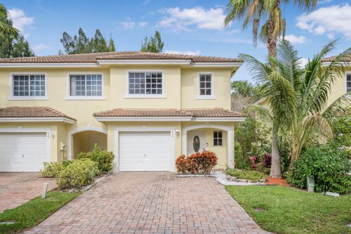 929 Imperial Lake Rd, West Palm Beach, FL, 33413-1075 | Card Image