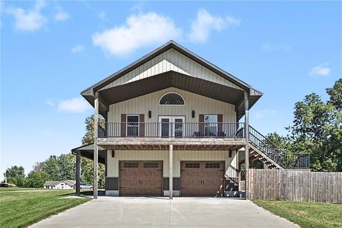 100 S 2nd St, King City, MO, 64463-9560 | Card Image