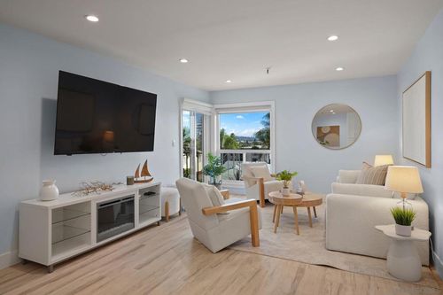 apt-106-4730 Noyes St, San Diego, CA, 92109-3638 | Card Image