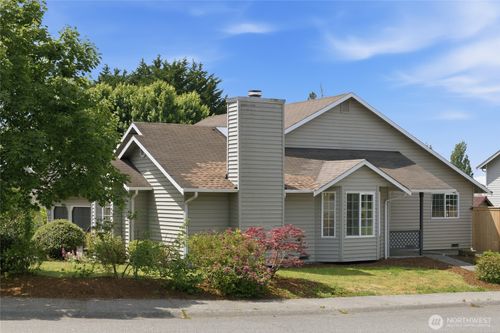 16616 37th Pl W, Lynnwood, WA, 98037-7074 | Card Image