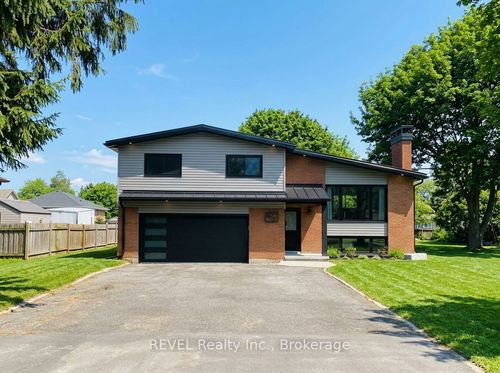 1097 S Pelham Rd, Pelham, ON, L3C3E4 | Card Image