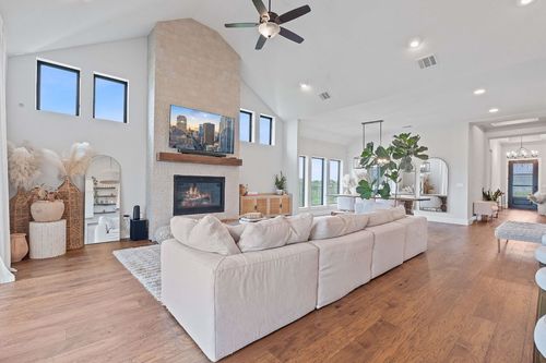 8400 Amerigo Pl, Round Rock, TX, 78665 | Card Image