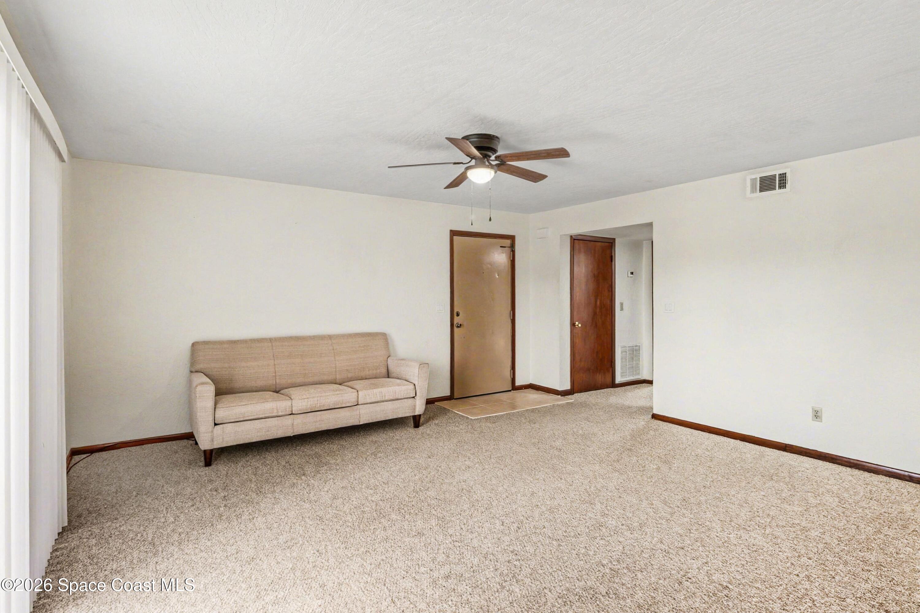 Residential Lease in Palm Bay 3