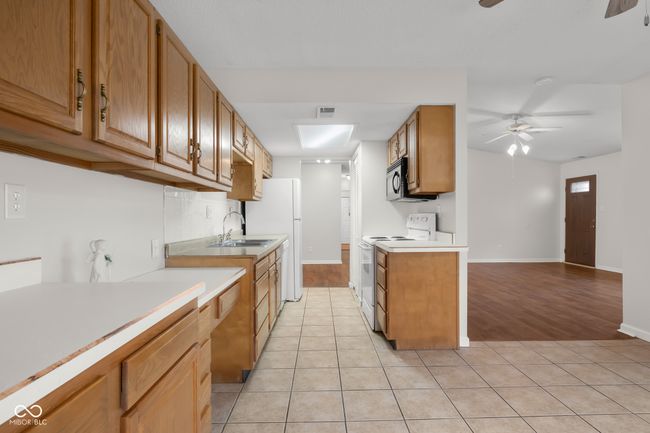 2770 Two Worlds Dr, Condo with 2 bedrooms, 2 bathrooms and null parking in Columbus IN | Image 19