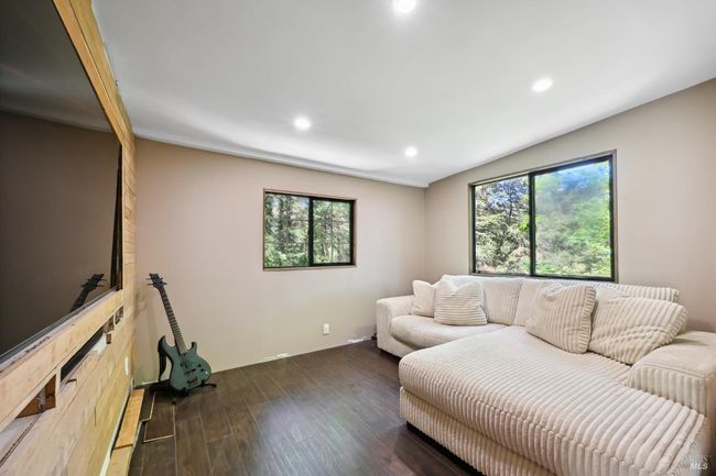 21713 Starrett Hill Dr, House other with 2 bedrooms, 2 bathrooms and 2 parking in Monte Rio CA | Image 21