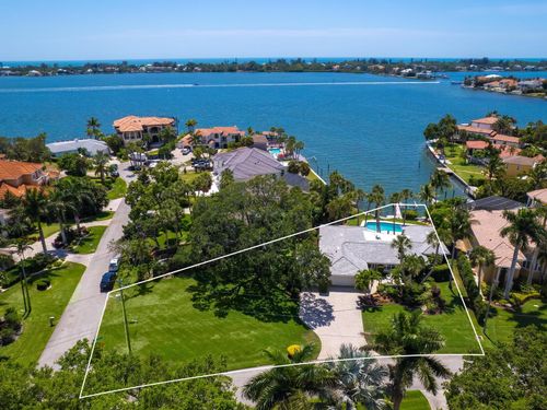 7614 Peninsular Dr, SARASOTA, FL, 34231-5320 | Card Image