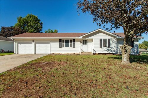 1908 Cedar St, Higginsville, MO, 64037-1408 | Card Image