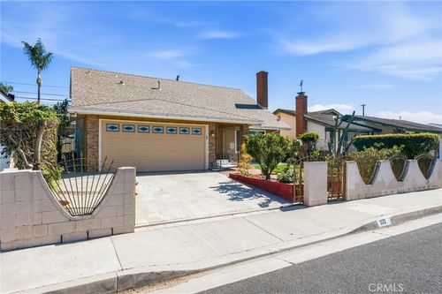 332 W 231st St, Carson, CA, 90745-4714 | Card Image