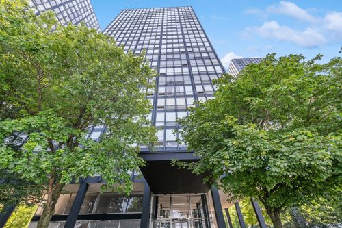 20a-880 N Lake Shore Drive, Chicago, IL, 60611 | Card Image