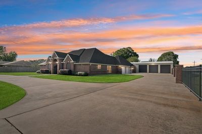 2700 Tyler, House other with 3 bedrooms, 2 bathrooms and null parking in Nederland TX | Image 3