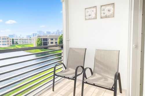 311-10405 Sunrise Lakes Blvd, Sunrise, FL, 33322-5946 | Card Image