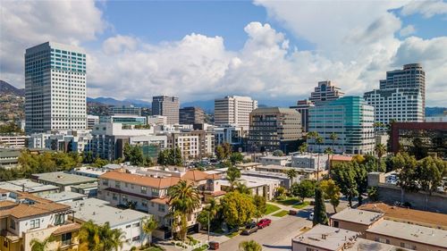 105-333 W Milford St, Glendale, CA, 91203 | Card Image