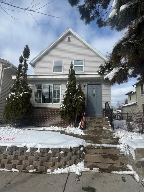 1067 Hatch Ave, Saint Paul, MN, 55103-1233 | Card Image