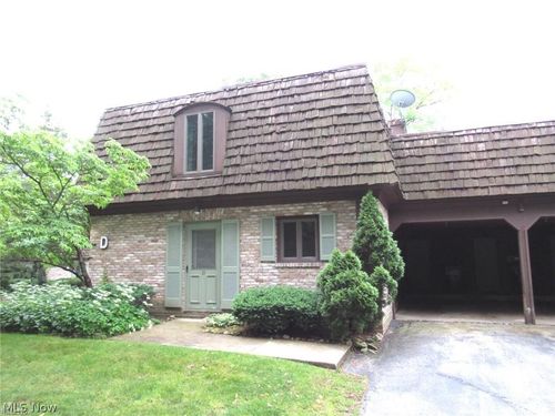 unit-11-200 Granger Rd, Medina, OH, 44256-7315 | Card Image