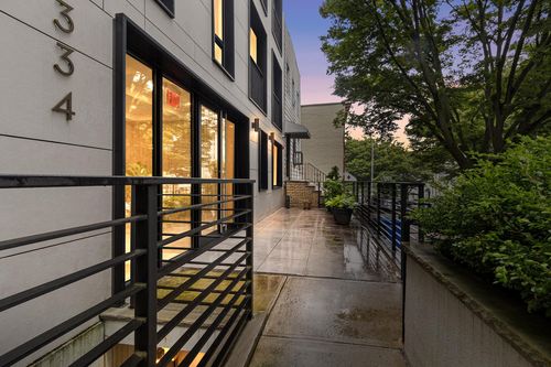 apt-2b-334 W 22nd St, New York, NY, 10011-2658 | Card Image