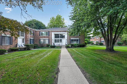 44-629 E Fox Hills Dr, Bloomfield Hills, MI, 48304-1341 | Card Image
