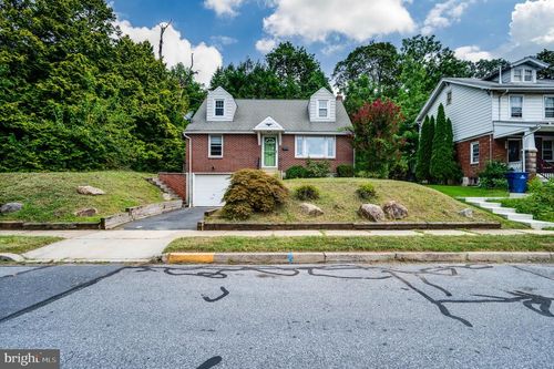 2341 Highland St, READING, PA, 19609-1607 | Card Image