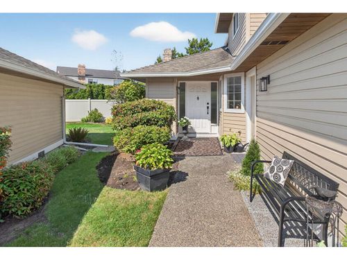 116-15121 19 Ave, Surrey, BC, V4A8J4 | Card Image