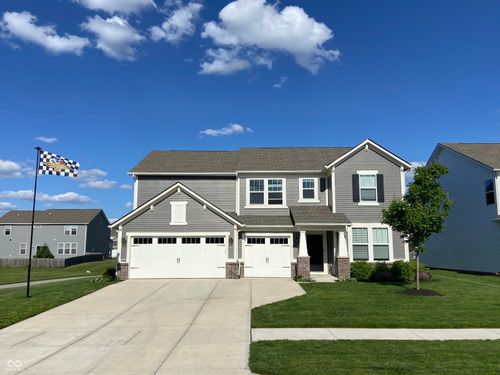 8876 Boylan Pl, Pendleton, IN, 46064-6437 | Card Image