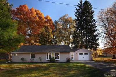 227 Cardinal Avenue, Home with 3 bedrooms, 1 bathrooms and null parking in Bedford Twp MI | Image 2