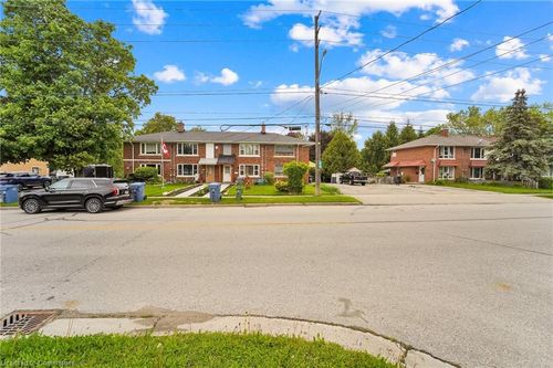 104 Waverley Dr, Guelph, ON, N1E1G8 | Card Image