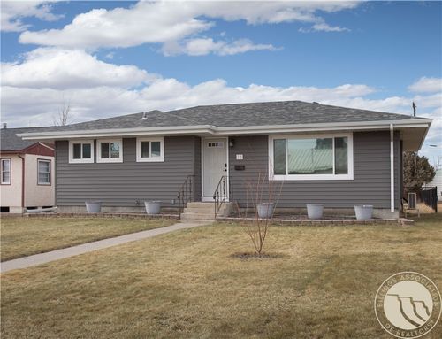 18 N Cody Ave, Hardin, MT, 59034-2346 | Card Image