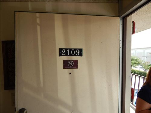2109-7900 S Orange Blossom Trl, Orlando, FL, 32809-6910 | Card Image
