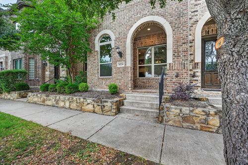 4224 Riverside Dr, Flower Mound, TX, 75028-5686 | Card Image