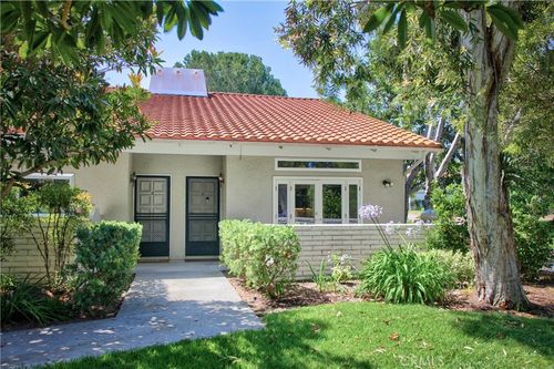 d-824 Via Alhambra, Laguna Woods, CA, 92637-4592 | Card Image