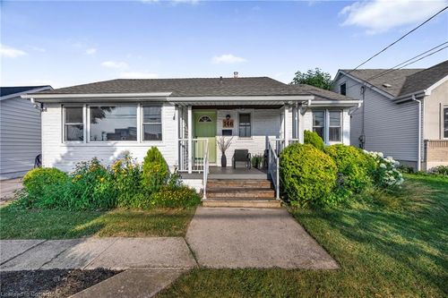 146 Gray Rd, Stoney Creek, ON, L8G3V2 | Card Image