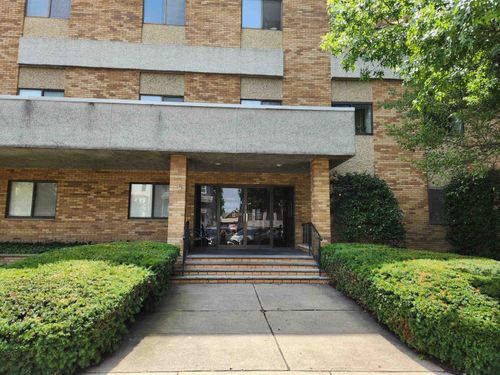 apt-207-86 W 33rd St, Bayonne, NJ, 07002-5816 | Card Image