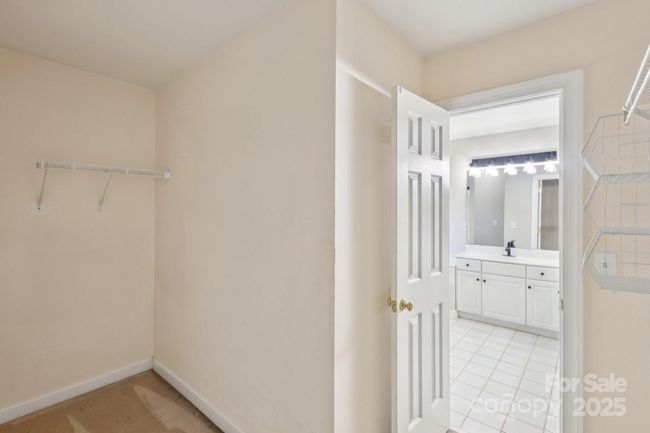 Primary walk-in closet | Image 21