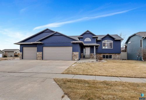 7301 64th St, Sioux Falls, SD, 57106 | Card Image