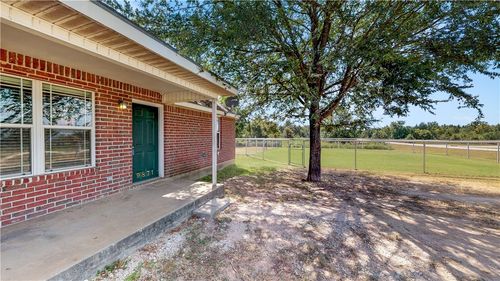 9871 Riskys Ranch Drive, College Station, TX, 77845 | Card Image