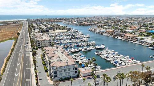 apt-102-4167 Warner Ave, Huntington Beach, CA, 92649-4264 | Card Image