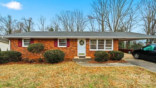 1922 30th St Ne, Hickory, NC, 28601-3226 | Card Image